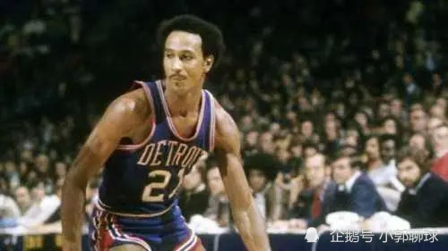 滑门而过！贝林厄姆被断，萨尔茨堡反击差点得手.