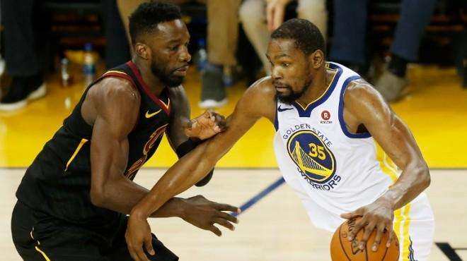 Handsome Young！姚明给库兹马教杨瀚森名字发音